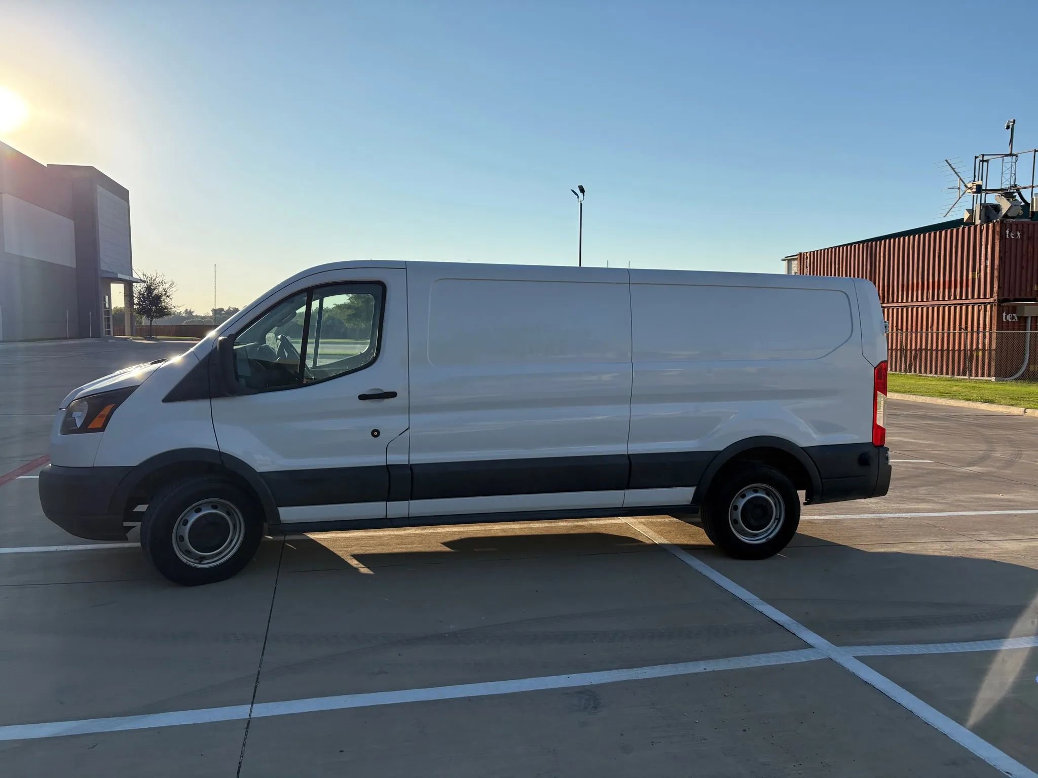 Used 2018 Ford Transit 250 148 Low Roof image 5