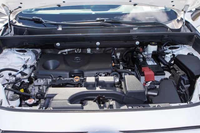 Used 2022 Toyota RAV4 LE AWD/4WD image 33