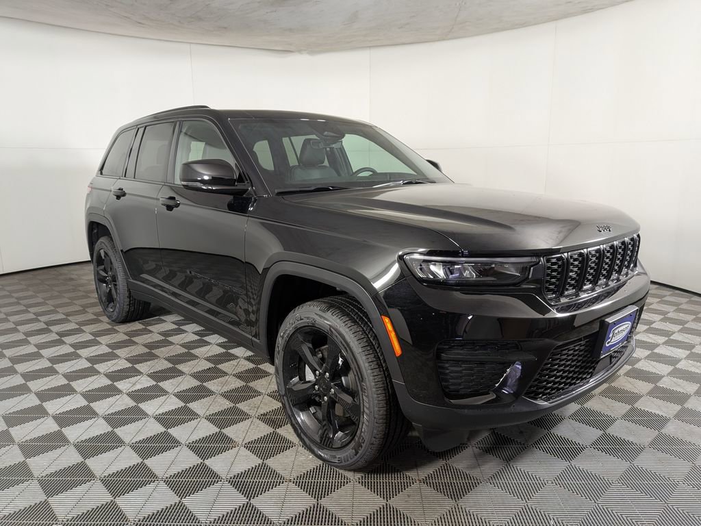 New 2025 Jeep Grand Cherokee Altitude image 6