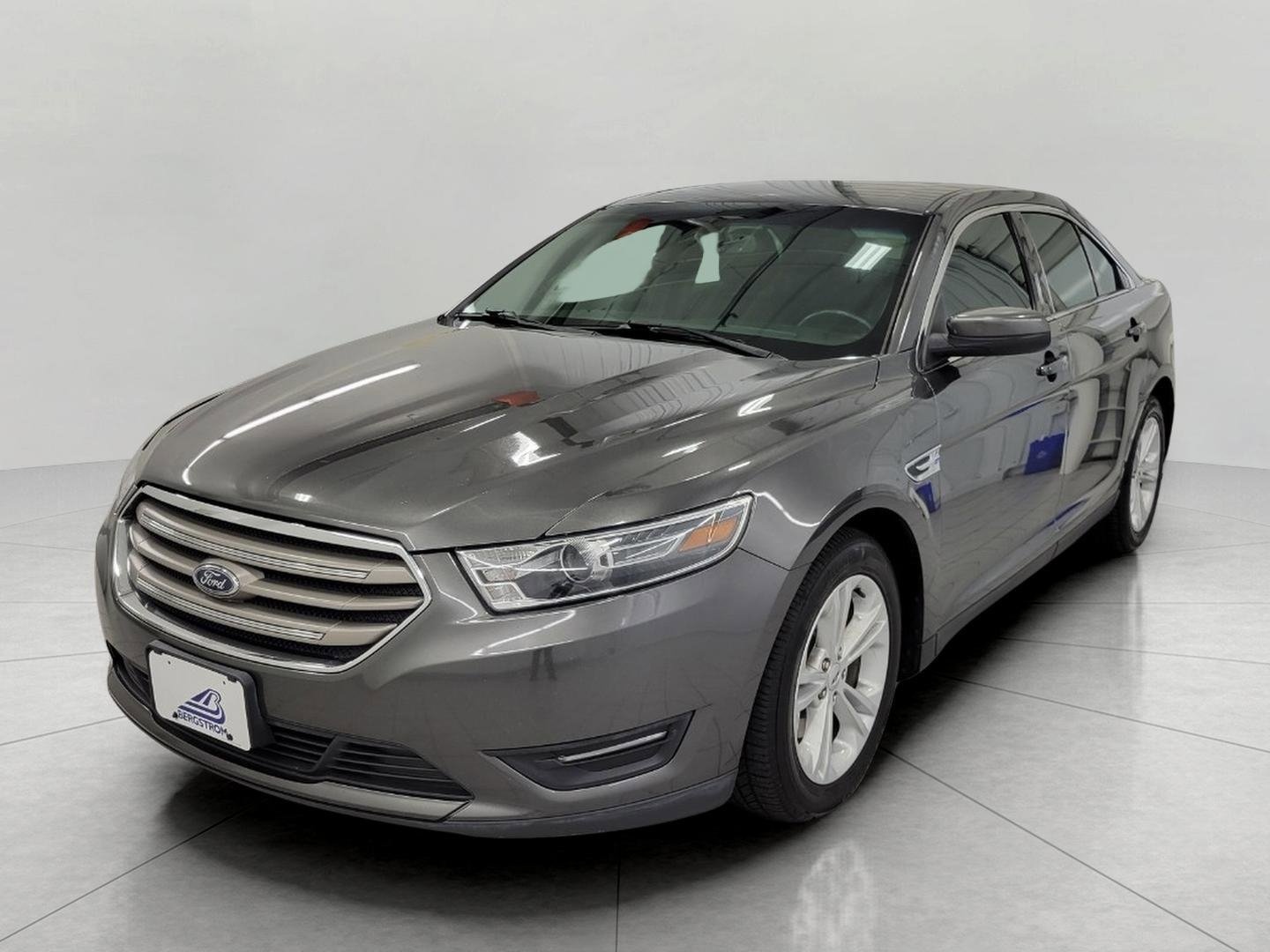 Used 2018 Ford Taurus SEL w/ Equipment Group 201A AWD/4WD image 12