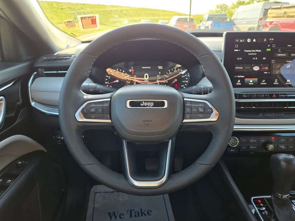 Used 2023 Jeep Compass Limited AWD/4WD image 19
