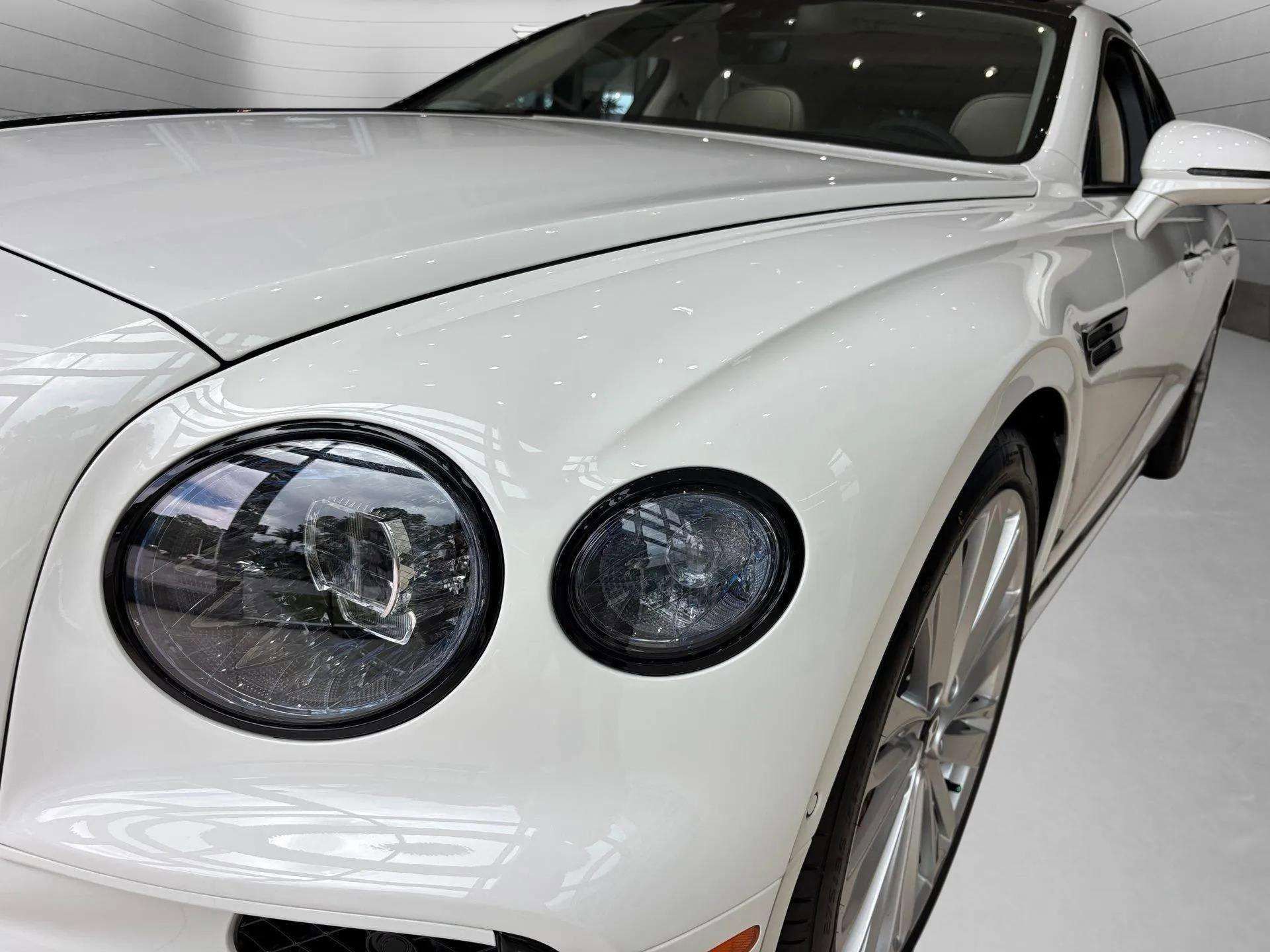 New 2025 Bentley Flying Spur Plug-In Hybrid image 62