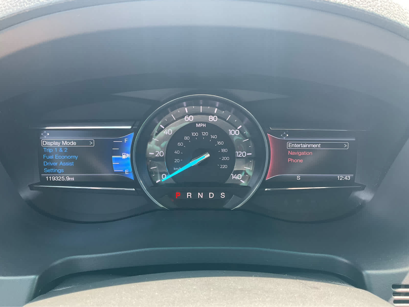 Used 2017 Ford Explorer XLT w/ Equipment Group 202A AWD/4WD image 13