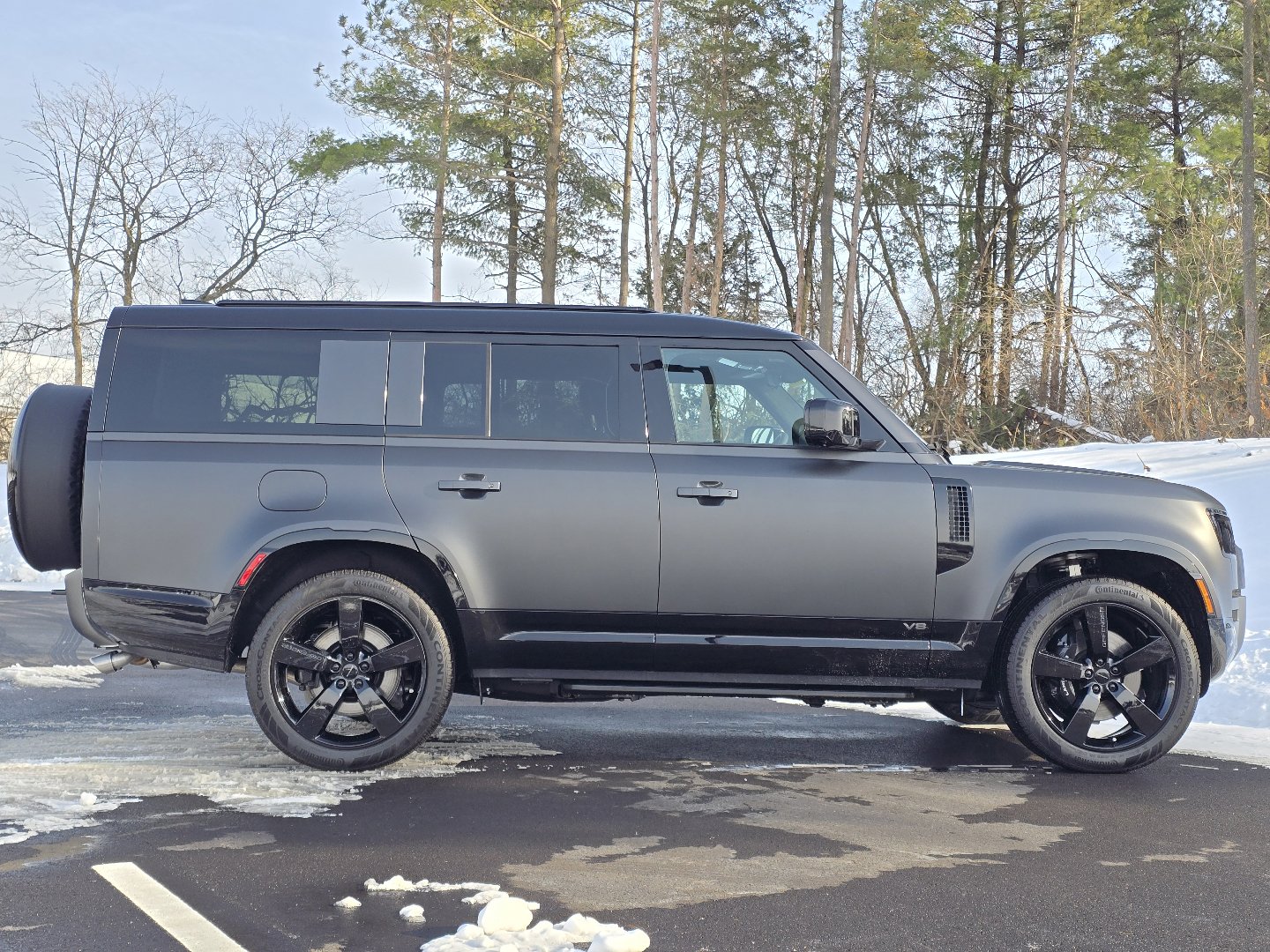New 2026 Land Rover Defender 130 V8 image 27