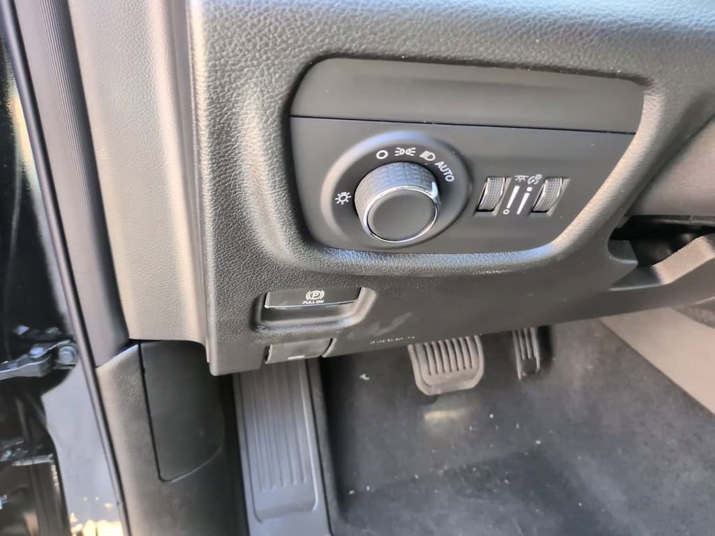 New 2025 Jeep Grand Cherokee L Altitude image 22