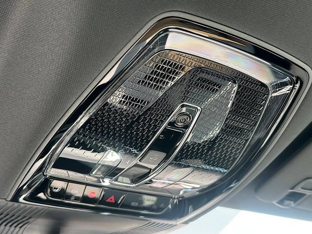 New 2026 Cadillac Vistiq Luxury w/ LPO, Floor Liner Package AWD/4WD image 22
