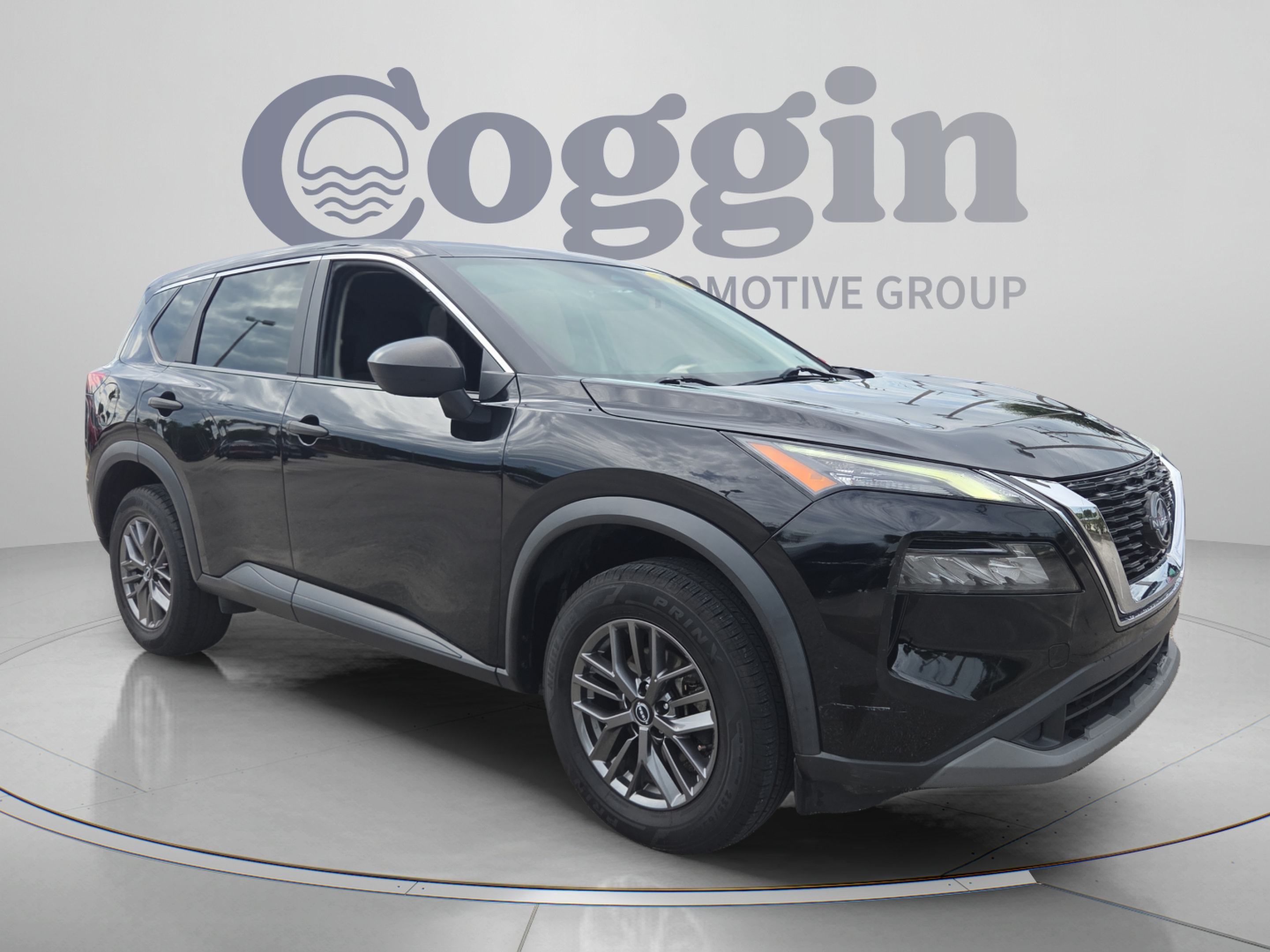 Used 2023 Nissan Rogue S AWD/4WD image 7
