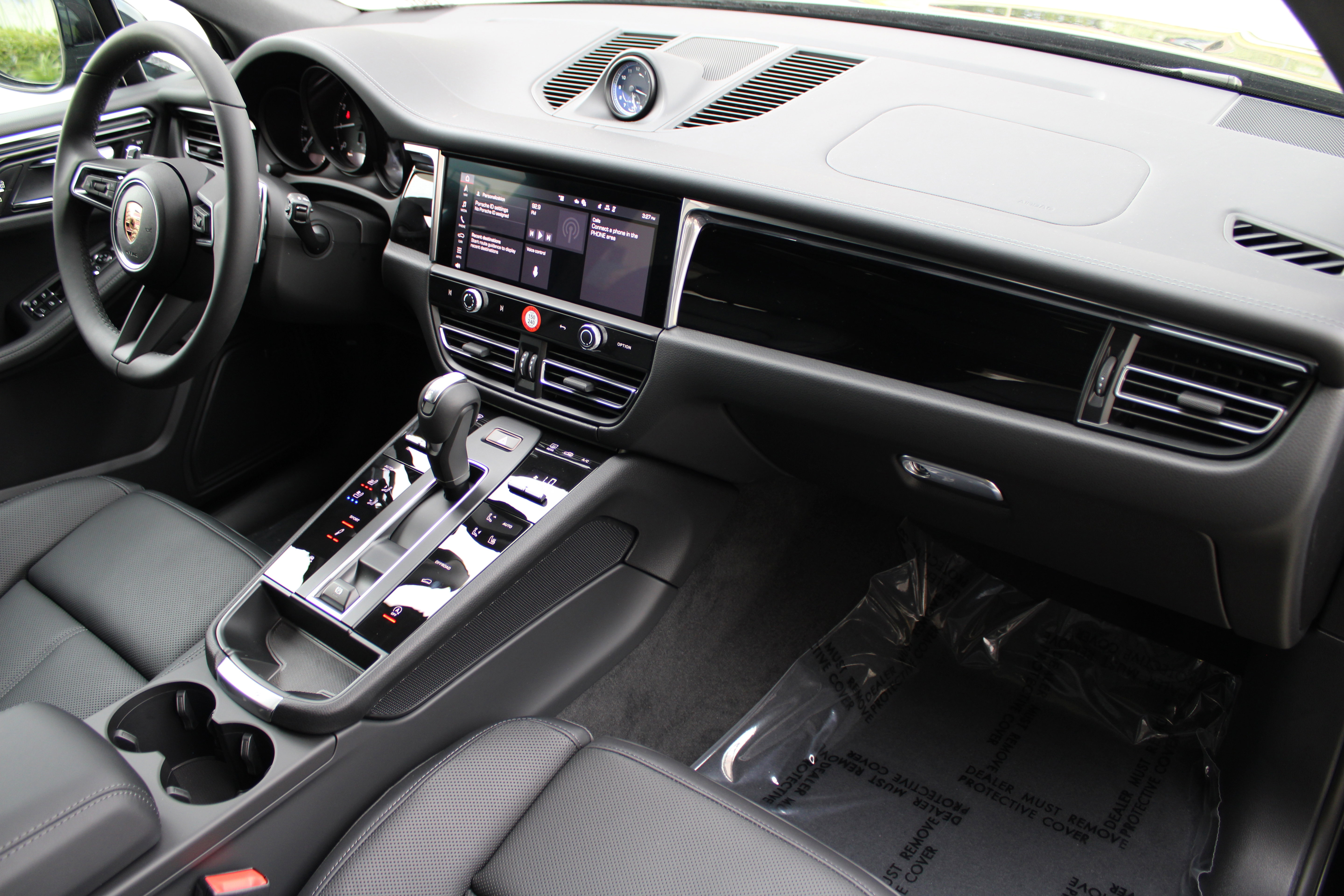 New 2025 Porsche Macan image 27