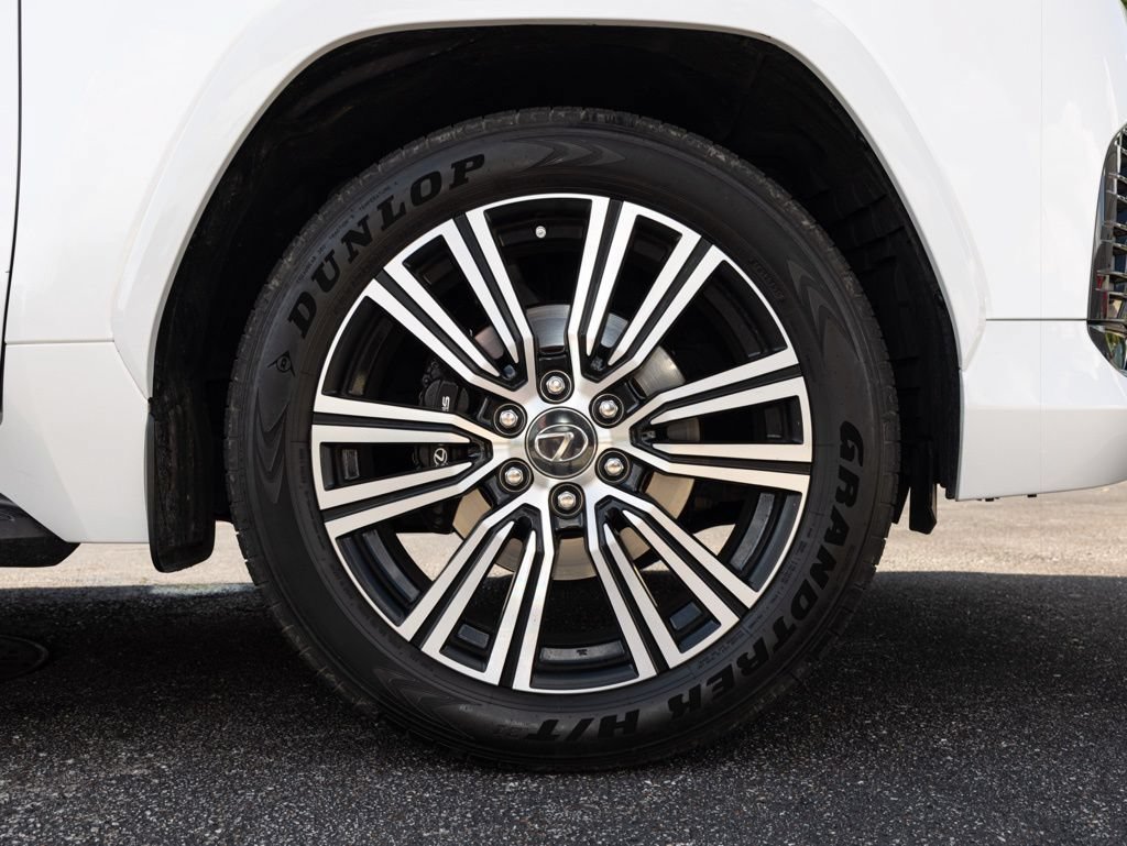 Used 2025 Lexus LX 600 4WD w/ Accessory Package (2T) image 75