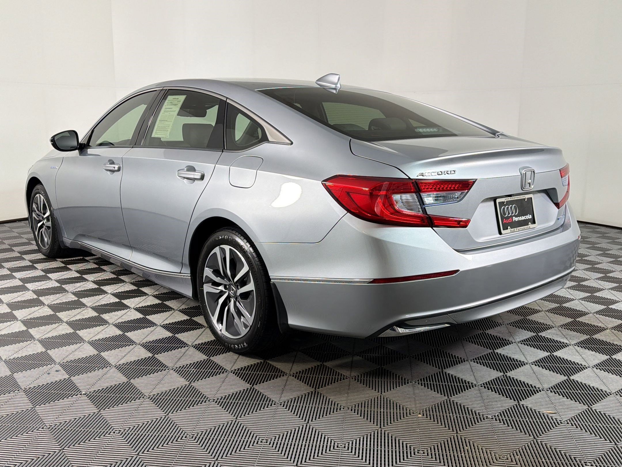 Used 2018 Honda Accord EX-L image 3