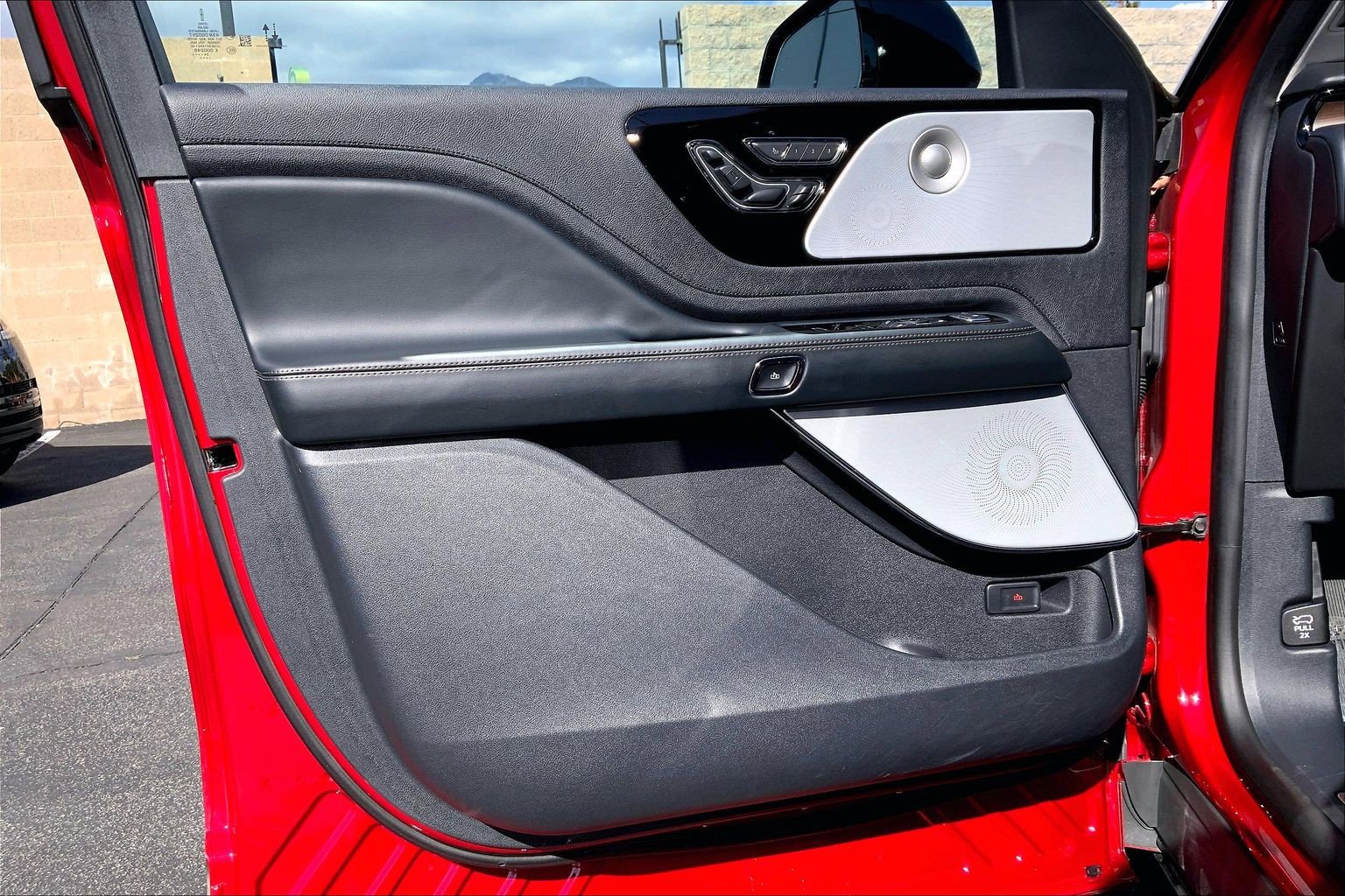 Used 2025 Lincoln Aviator Reserve w/ Equipment Group 201A image 19