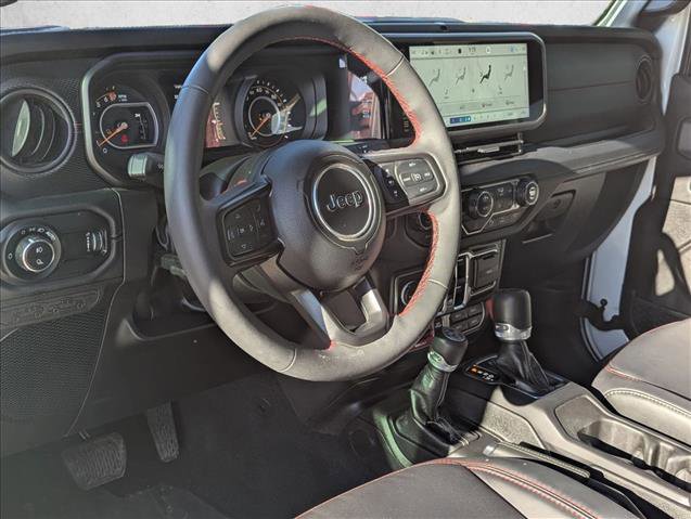 Used 2024 Jeep Gladiator Rubicon image 9