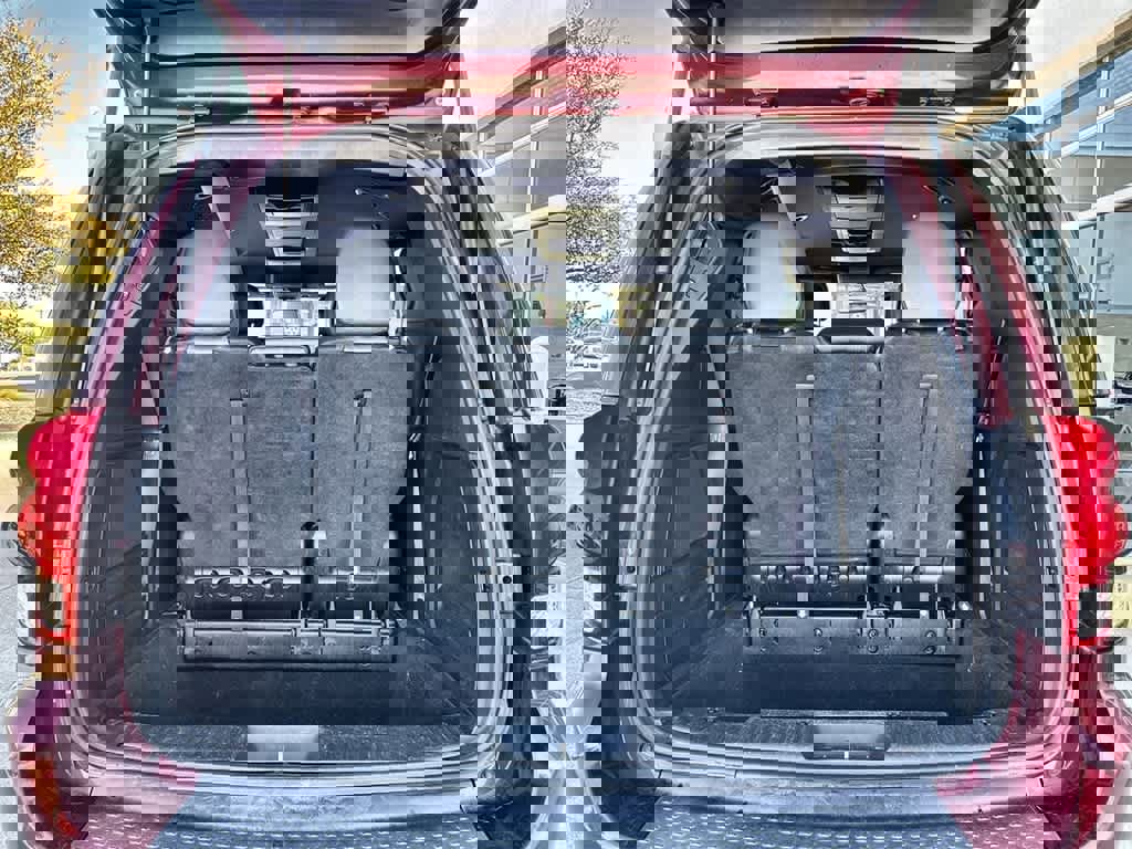 Used 2018 Dodge Grand Caravan GT image 23