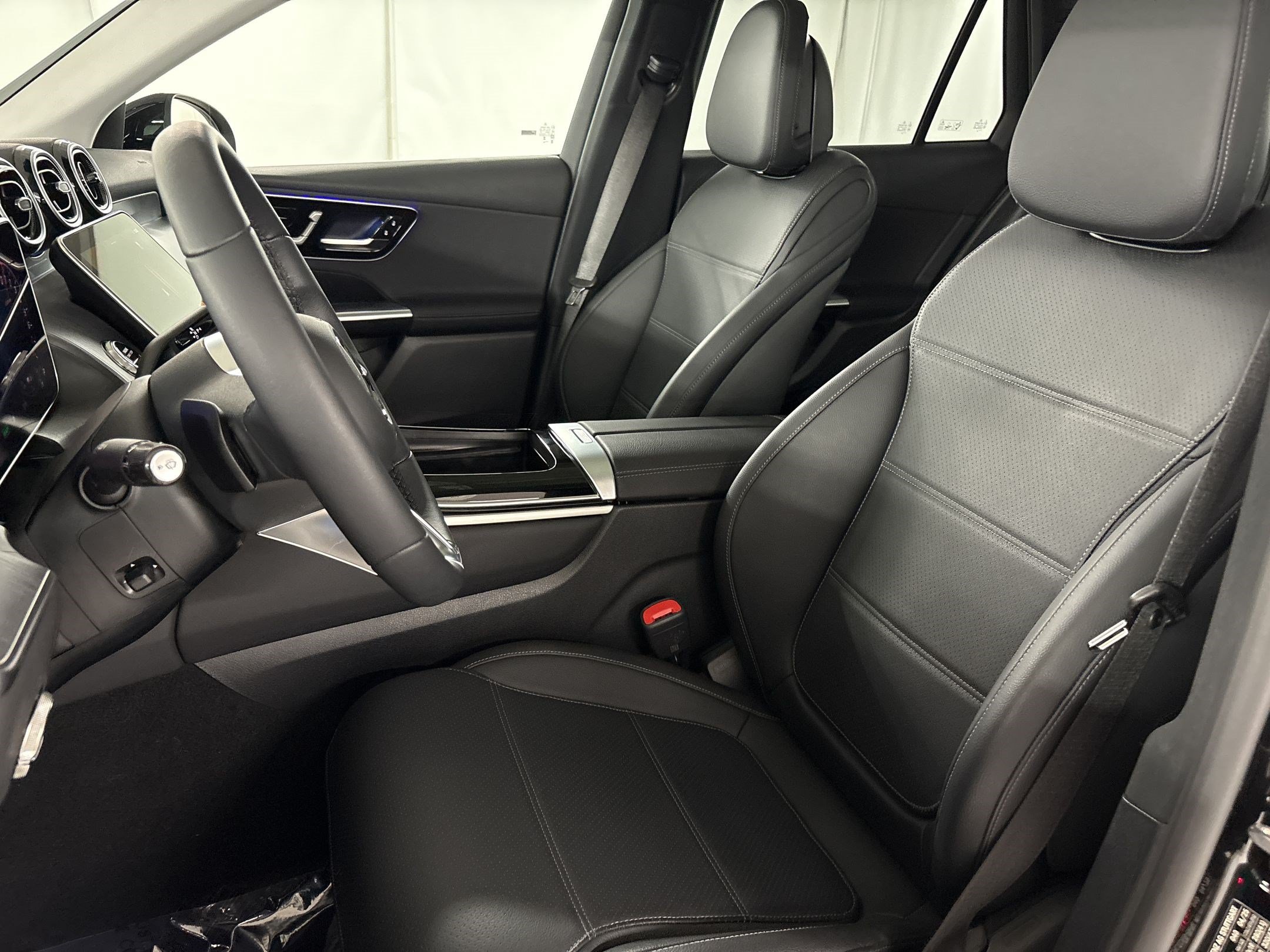 Certified 2025 Mercedes-Benz GLC 350e 4MATIC image 5