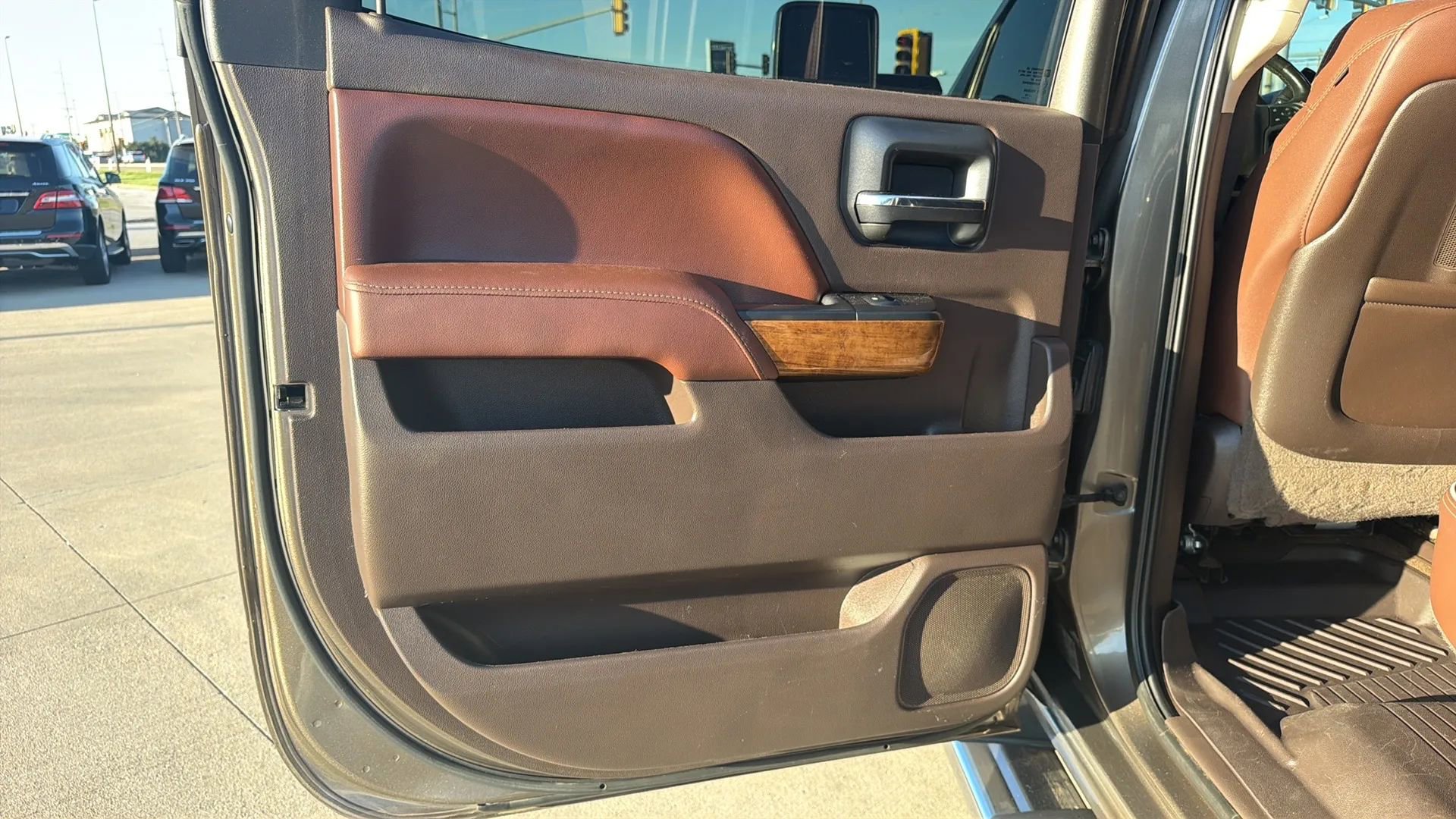 Used 2015 Chevrolet Silverado 2500 High Country w/ Duramax Plus Package AWD/4WD image 58