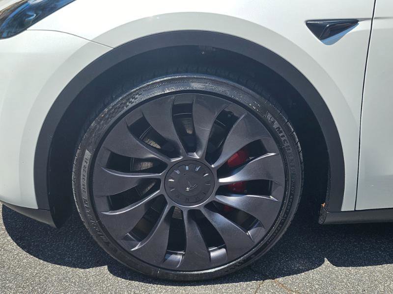 Used 2023 Tesla Model Y Performance AWD/4WD image 18