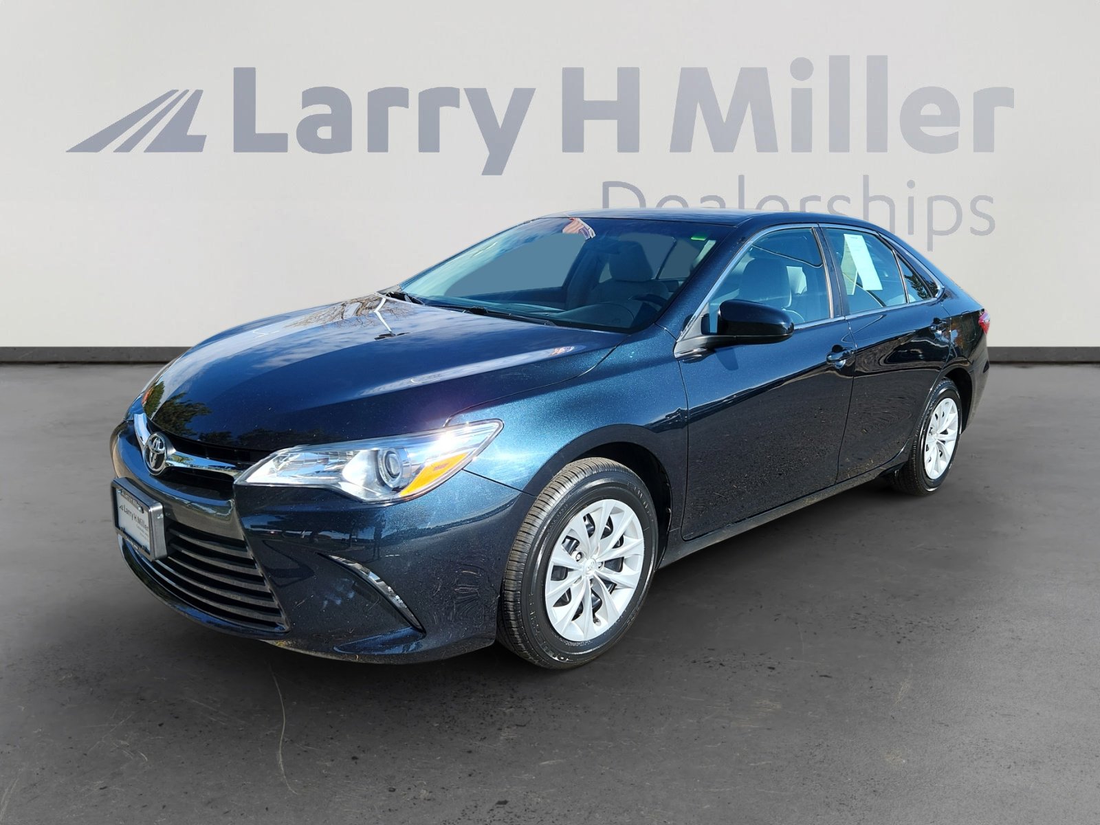Used 2016 Toyota Camry LE