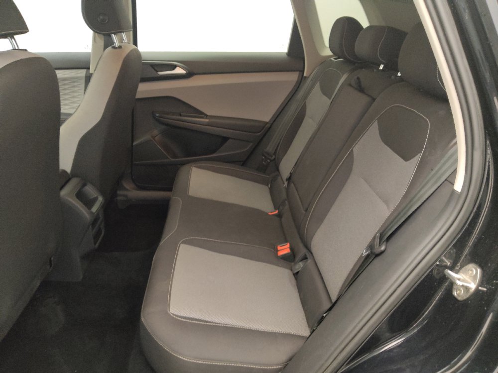 Used 2024 Volkswagen Taos S w/ MDO Package FWD image 18