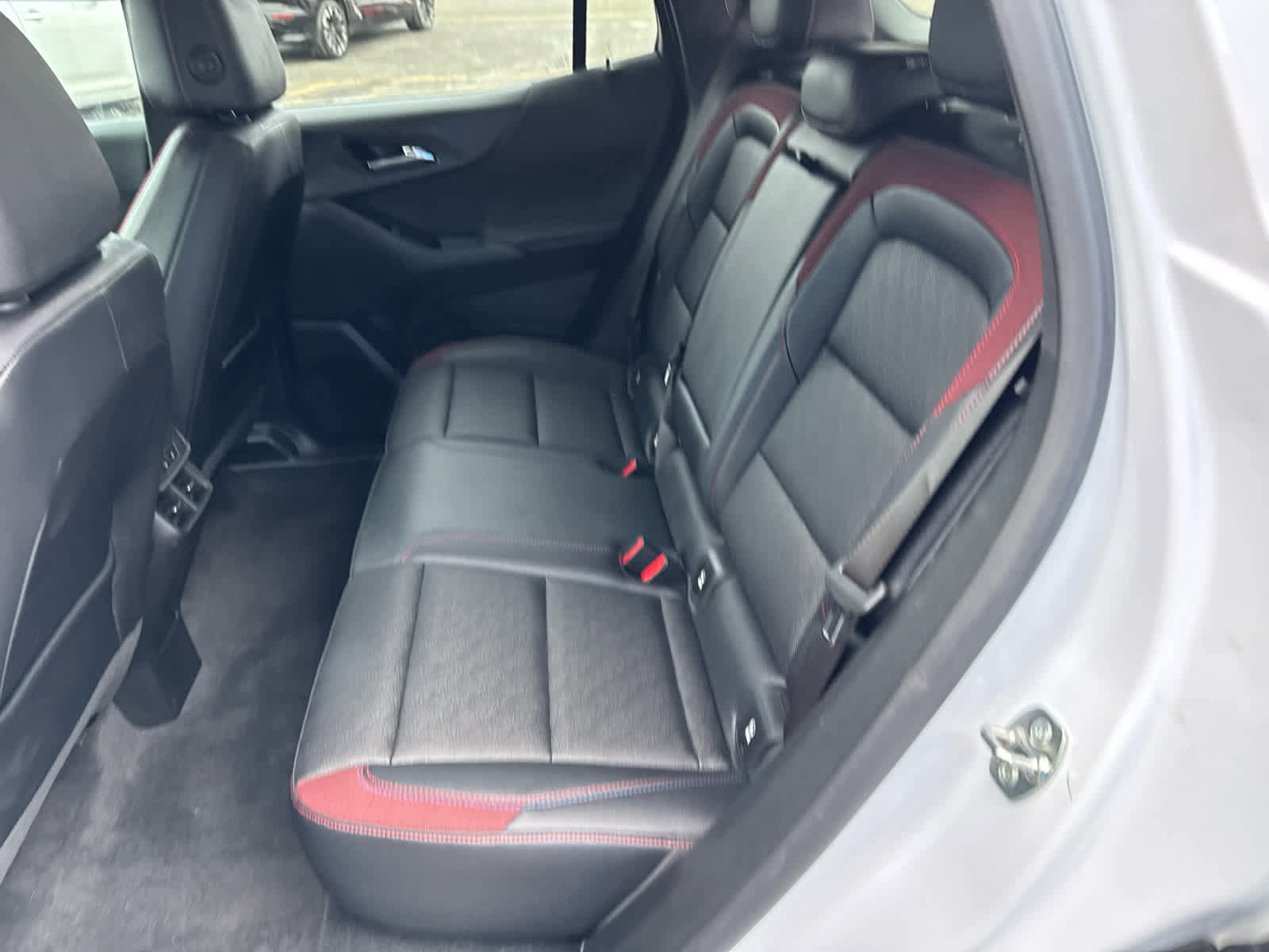 Used 2025 Chevrolet Equinox RS w/ Safety and Technology Package image 16