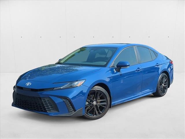 Certified 2025 Toyota Camry SE image 1