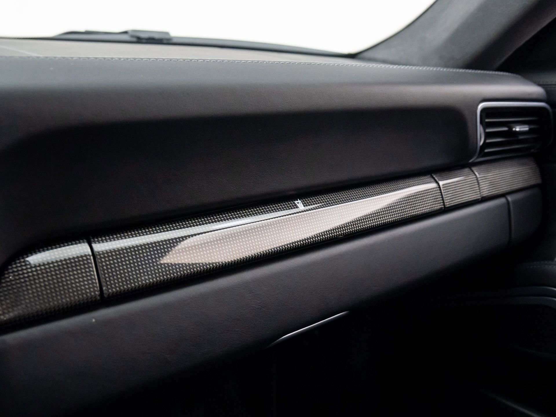 Used 2017 Porsche 911 Turbo S image 28