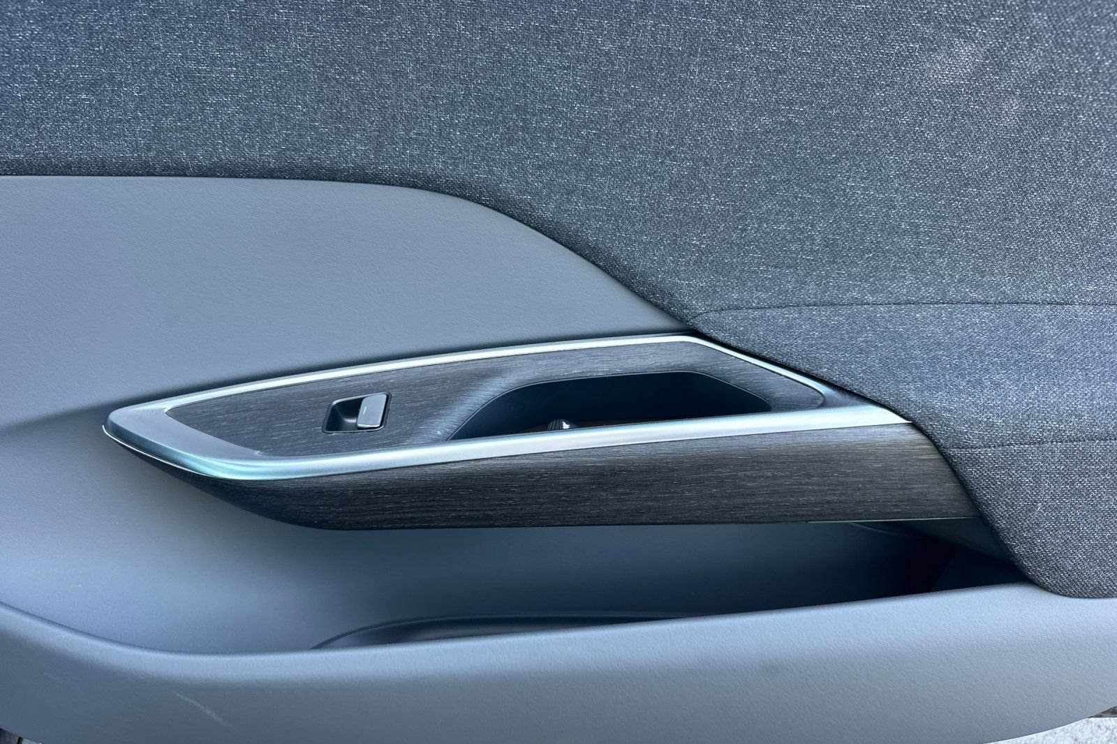 Used 2025 Lucid Air Pure RWD image 20