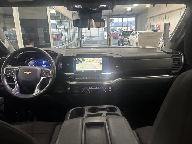 Used 2023 Chevrolet Silverado 1500 LT AWD/4WD image 32