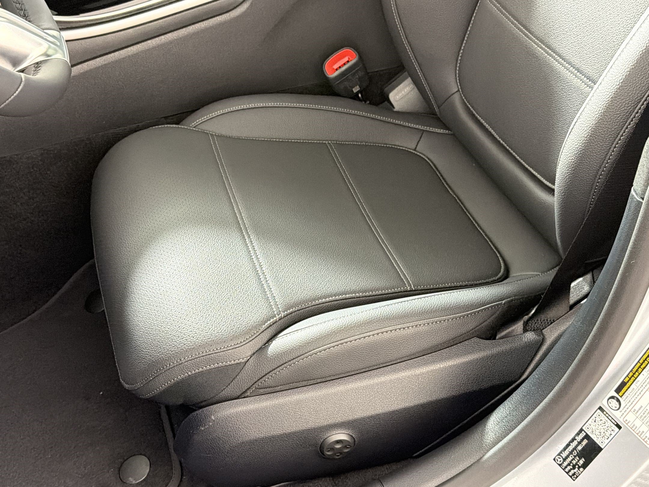 Used 2026 Mercedes-Benz C 300 4MATIC Sedan image 14