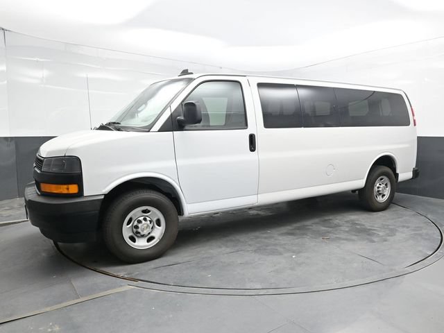 Used 2024 Chevrolet Express 3500 LS RWD image 3