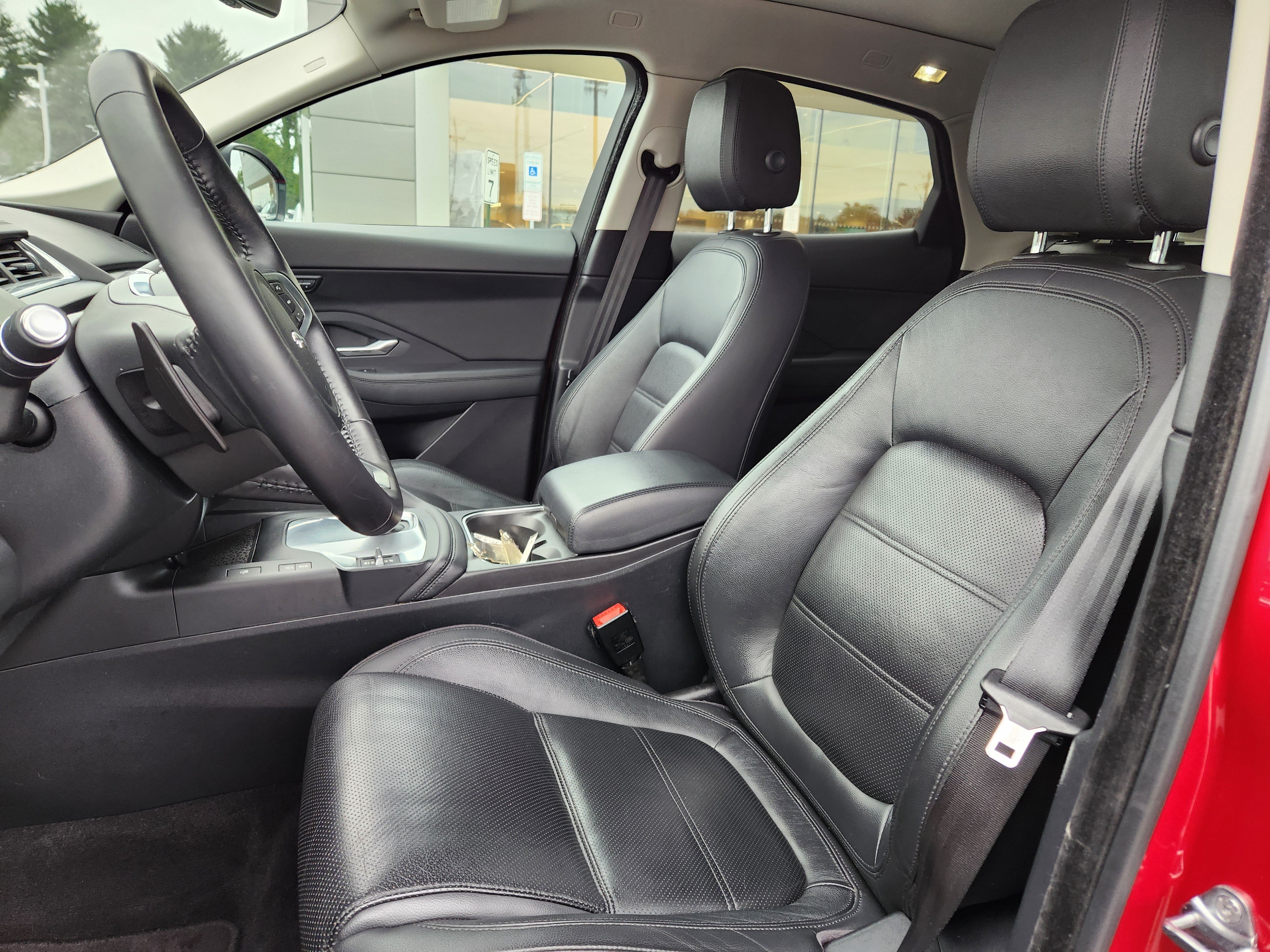 Used 2020 Jaguar E-PACE SE AWD/4WD image 10