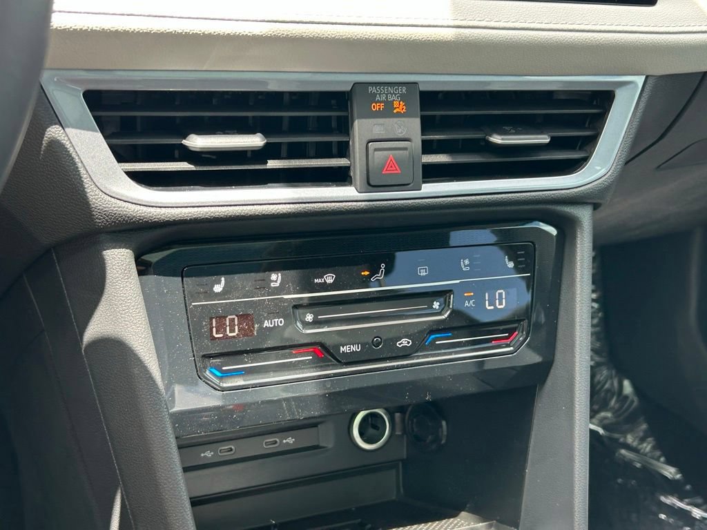 New 2026 Volkswagen Taos SEL AWD/4WD image 38