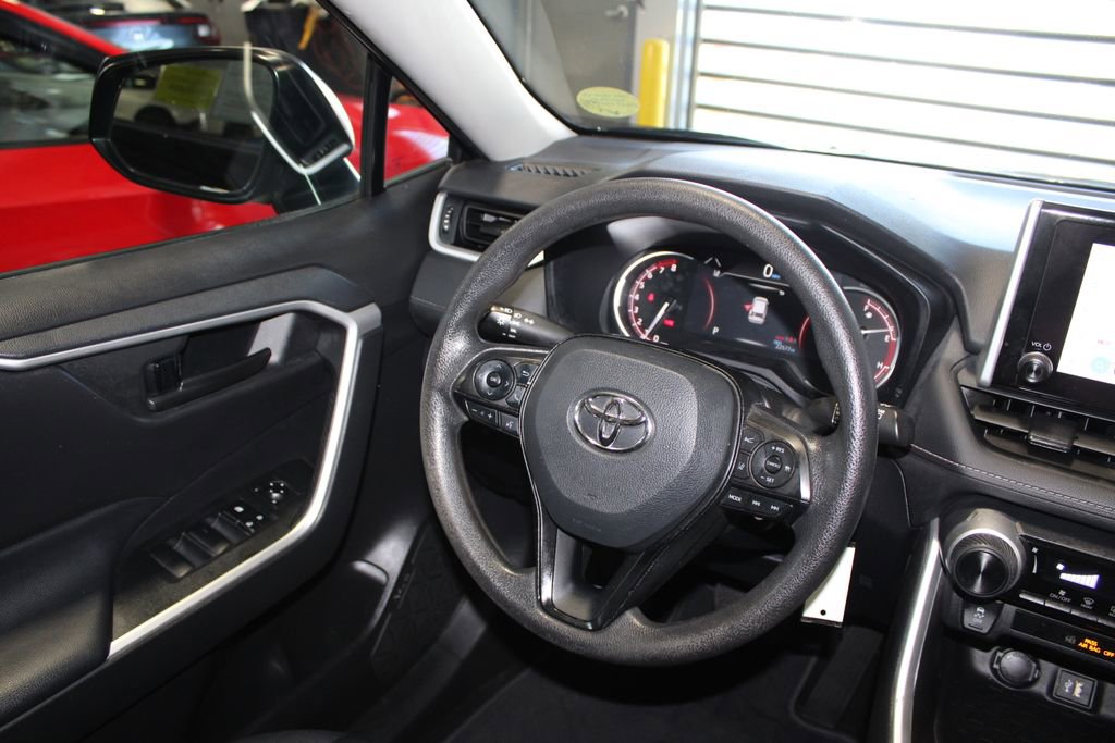Used 2023 Toyota RAV4 LE AWD/4WD image 20