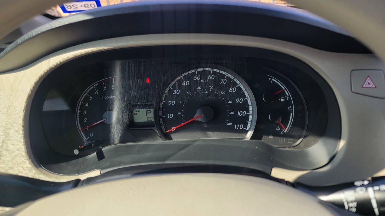 Used 2014 Toyota Sienna L FWD image 9