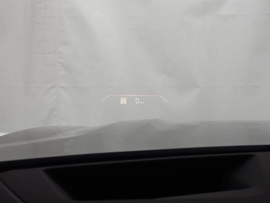 Used 2025 BMW X7 xDrive40i w/ Climate Comfort Package image 23