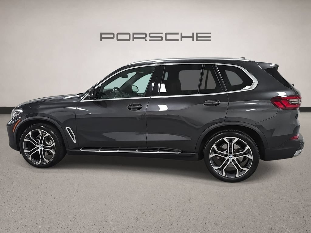 Used 2022 BMW X5 sDrive40i w/ Premium Package RWD image 2