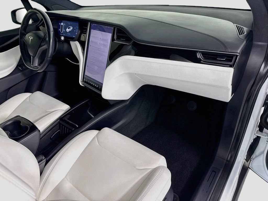 Used 2018 Tesla Model X 75D AWD/4WD image 17