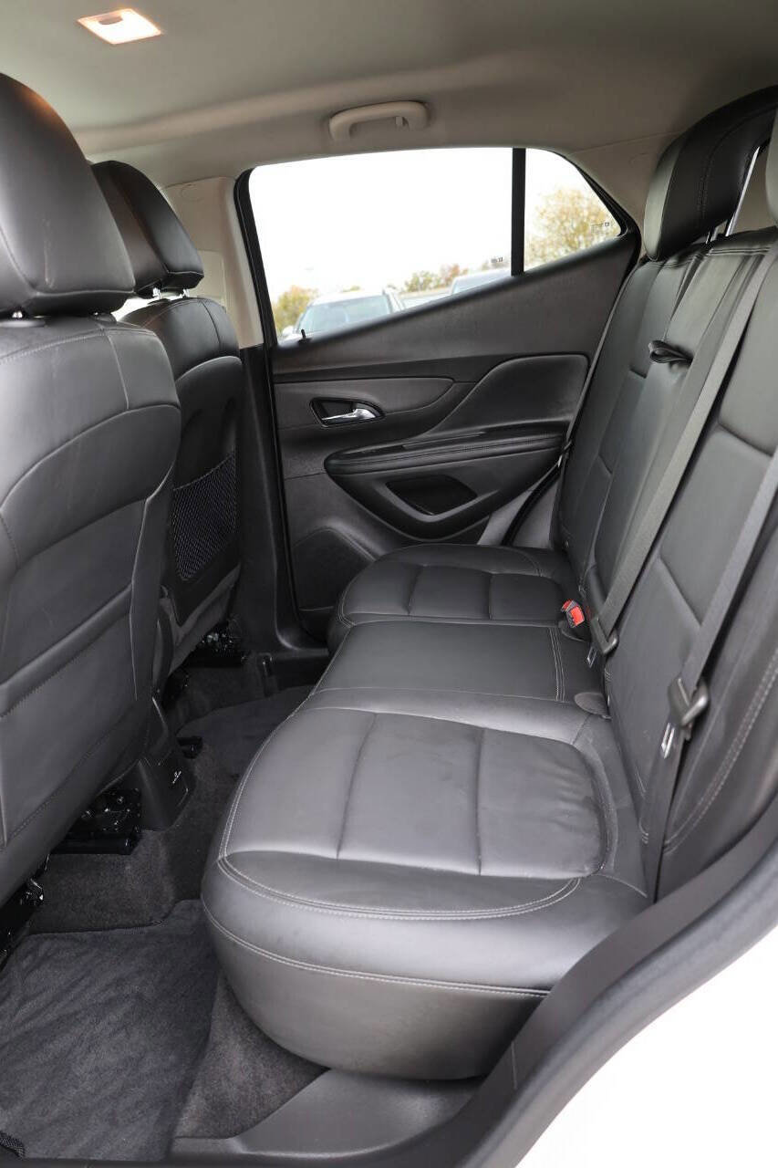 Used 2019 Buick Encore Essence image 17