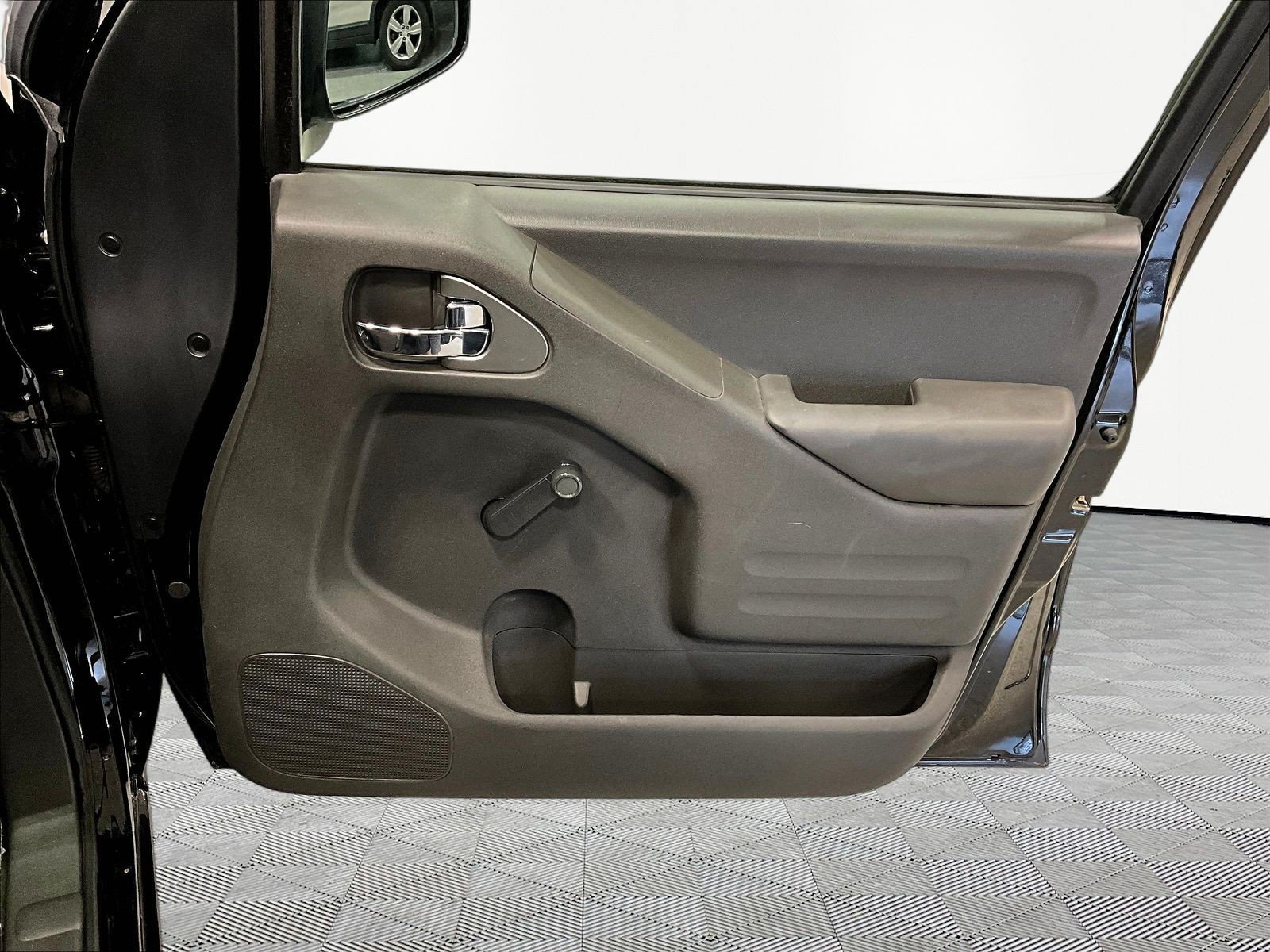 Used 2016 Nissan Frontier S RWD image 27