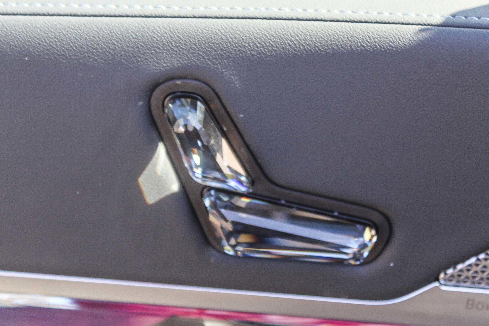 Certified 2025 BMW i7 eDrive50 w/ Premium Package image 21