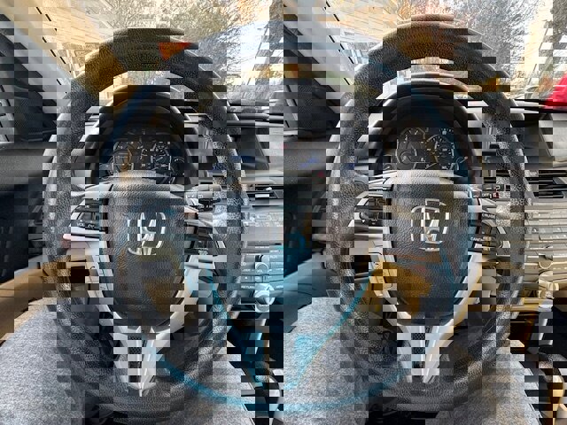 Used 2012 Honda Crosstour EX image 17