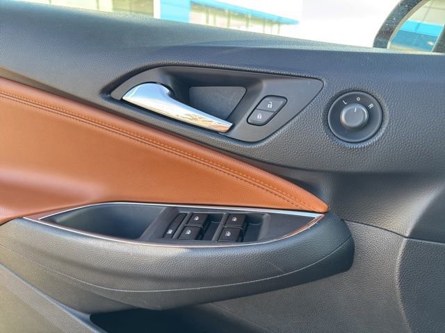 Used 2017 Chevrolet Cruze Premier image 17