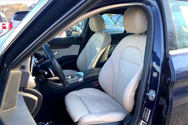 Used 2020 Mercedes-Benz C 300 4MATIC Sedan image 6