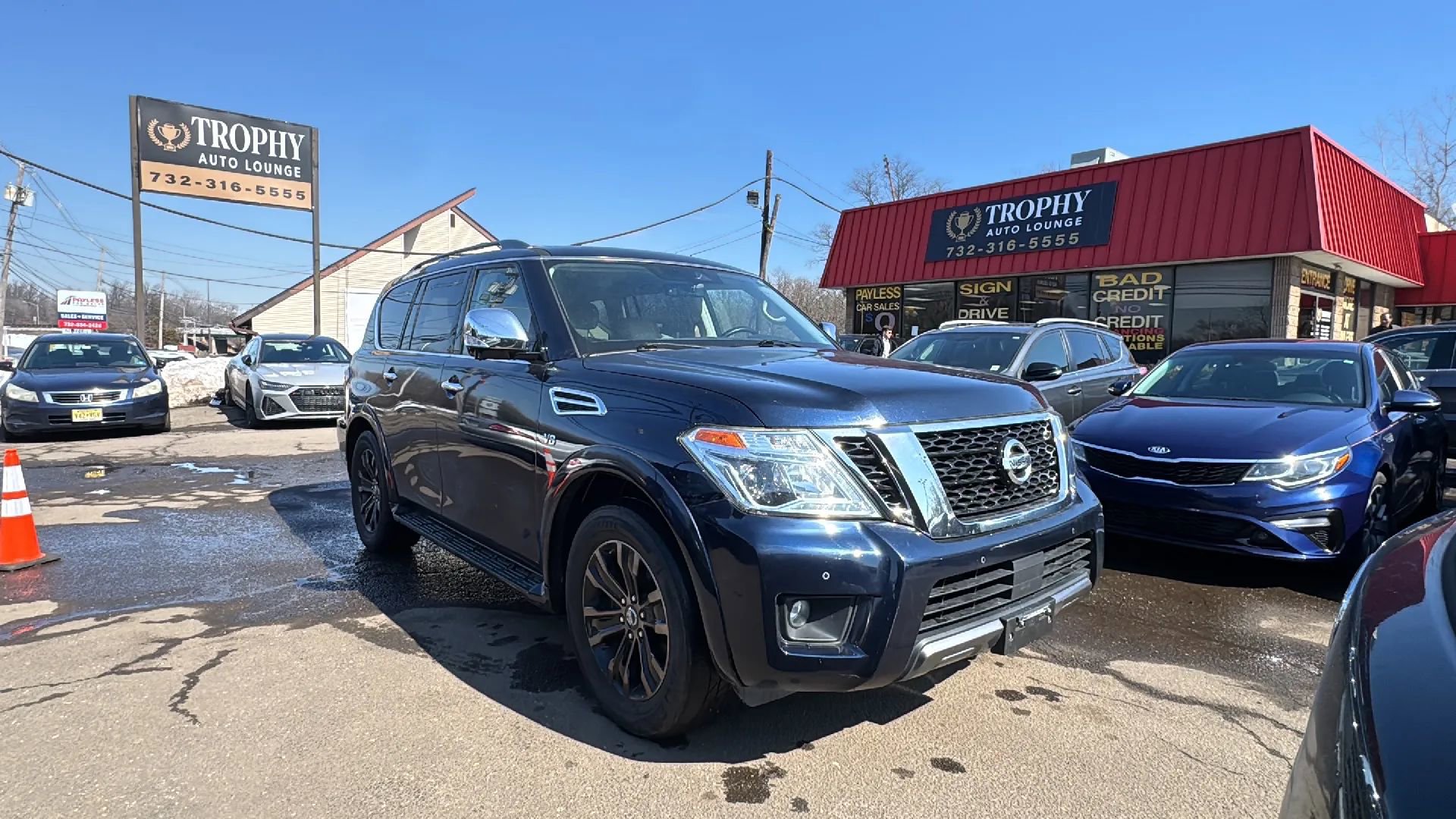 Used 2019 Nissan Armada Platinum w/ Interior Lighting Package AWD/4WD image 3