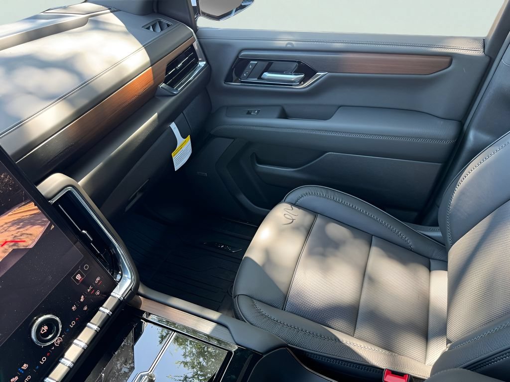 New 2026 GMC Yukon Denali w/ Sun & Power Step Package AWD/4WD image 24