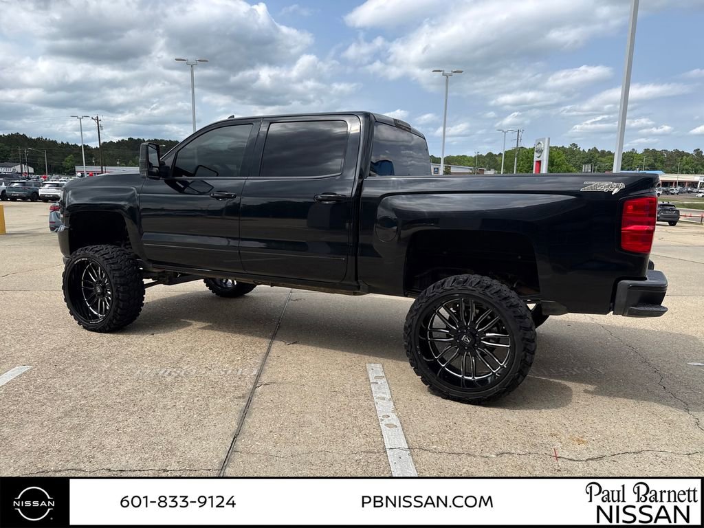 Used 2017 Chevrolet Silverado 1500 LT w/ All Star Edition AWD/4WD image 19