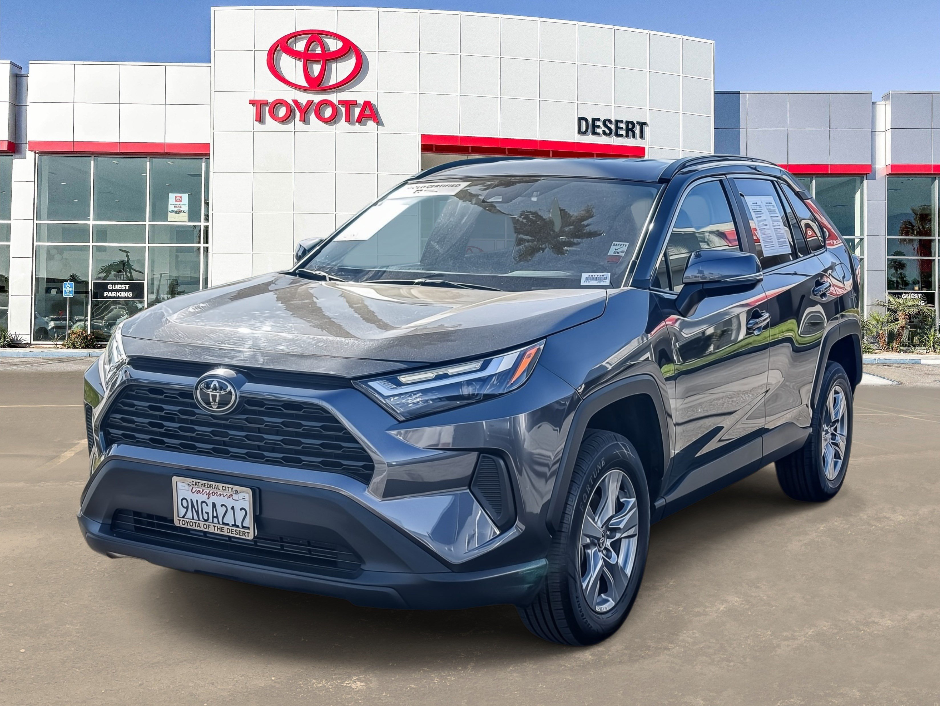 Used 2024 Toyota RAV4 XLE FWD image 3