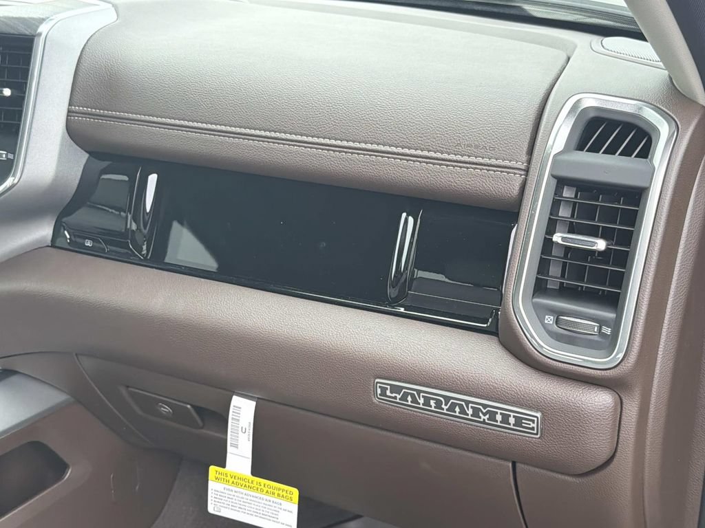New 2026 RAM 1500 Laramie AWD/4WD image 27