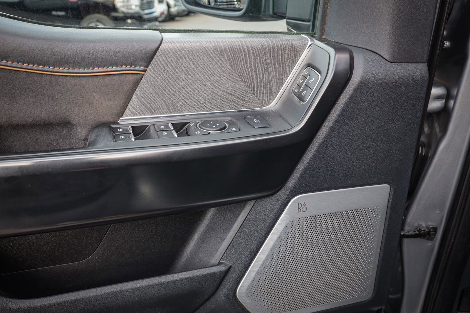 Used 2023 Ford F350 Platinum w/ Tremor Off-Road Package image 17