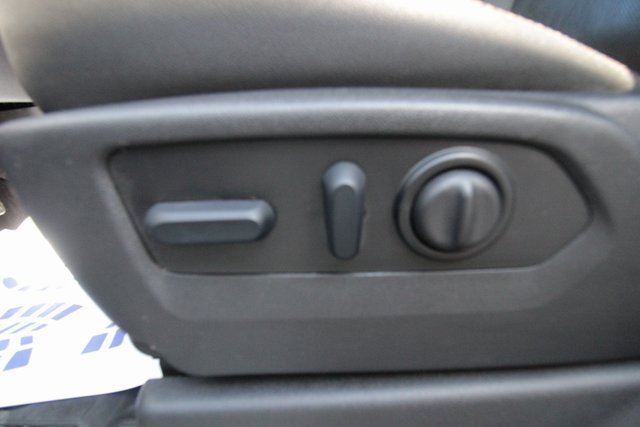 Used 2023 GMC Sierra 3500 AT4 w/ AT4 Premium Plus Package image 19