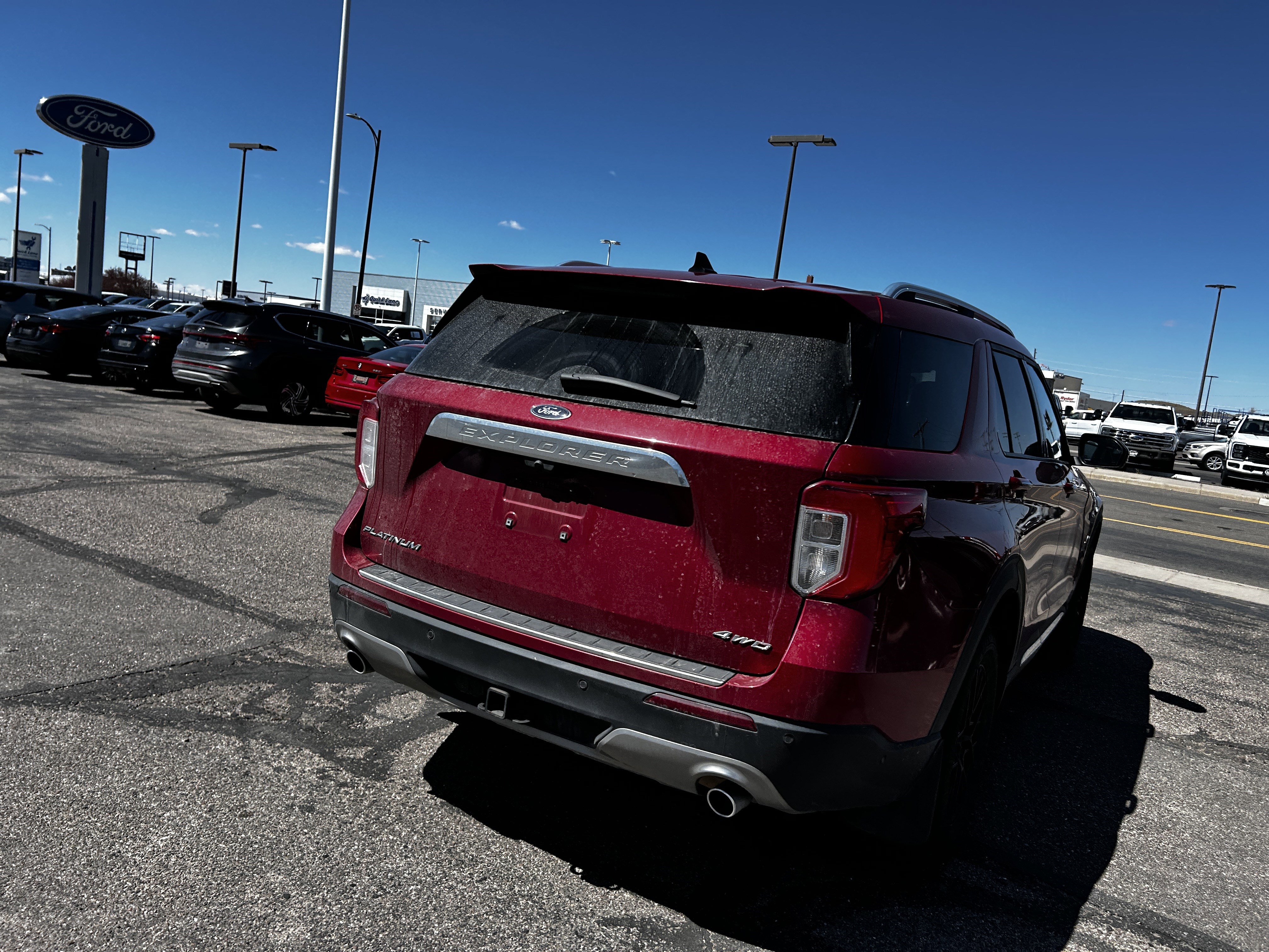 Used 2022 Ford Explorer Platinum w/ Premium Technology Package AWD/4WD image 5